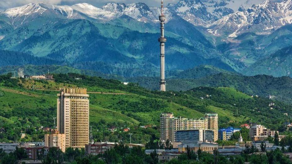 דירות אלמטי Уютная 2 Ком-Я Квартира В Центре Города, Район "Арбата" מראה חיצוני תמונה